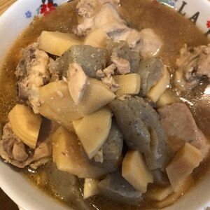 骨付き鶏肉と筍と蒟蒻の煮物